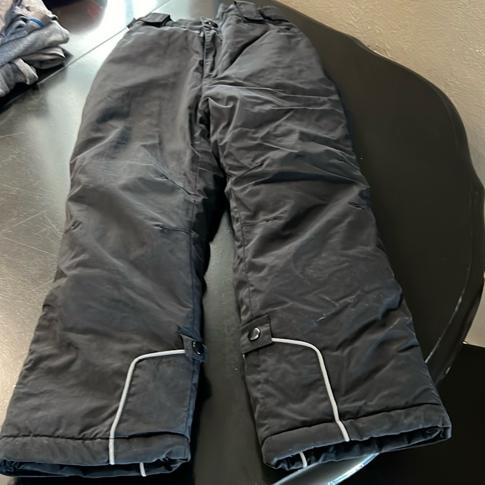 Boys size 8 ski pants